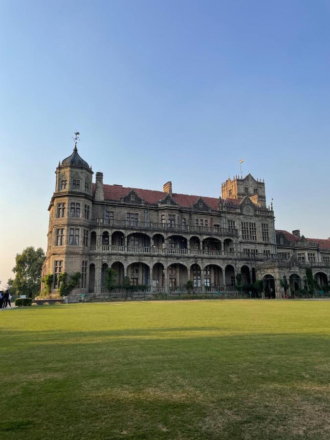 Mountain Zest-Simla Royale Near Mall Road-Free Pickup From Railway Station Simla Экстерьер фото