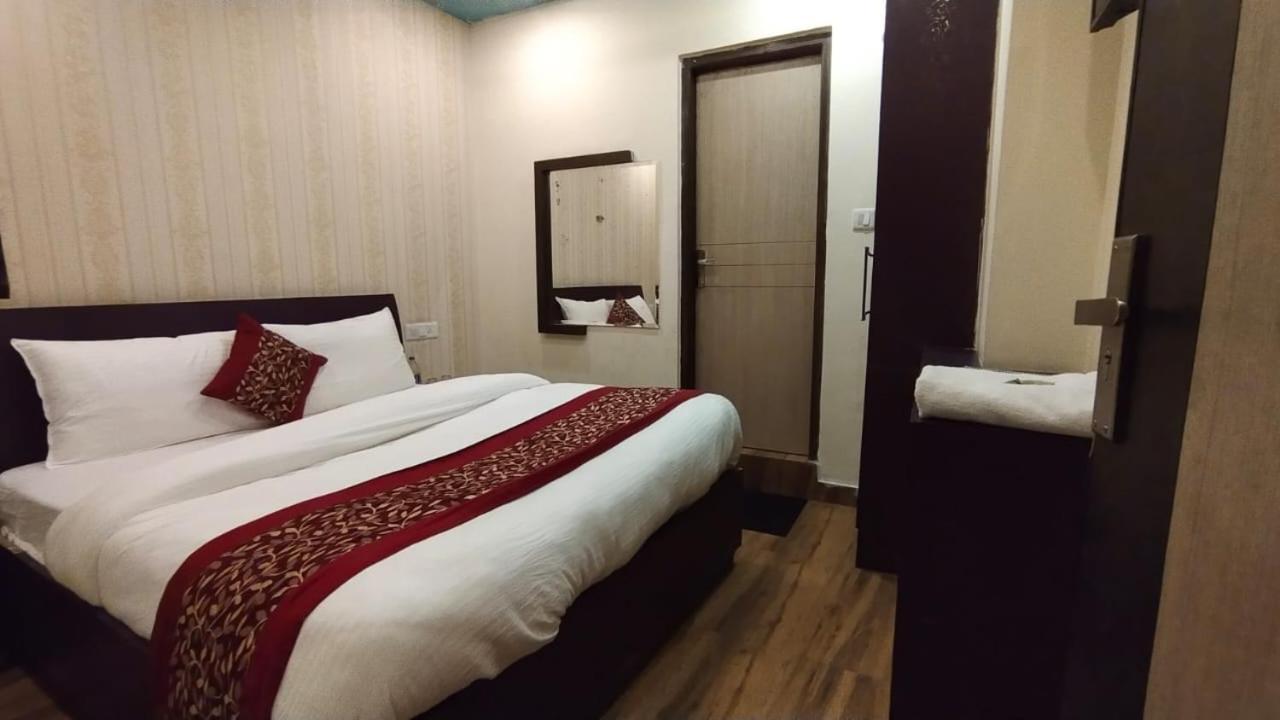 Mountain Zest-Simla Royale Near Mall Road-Free Pickup From Railway Station Simla Экстерьер фото