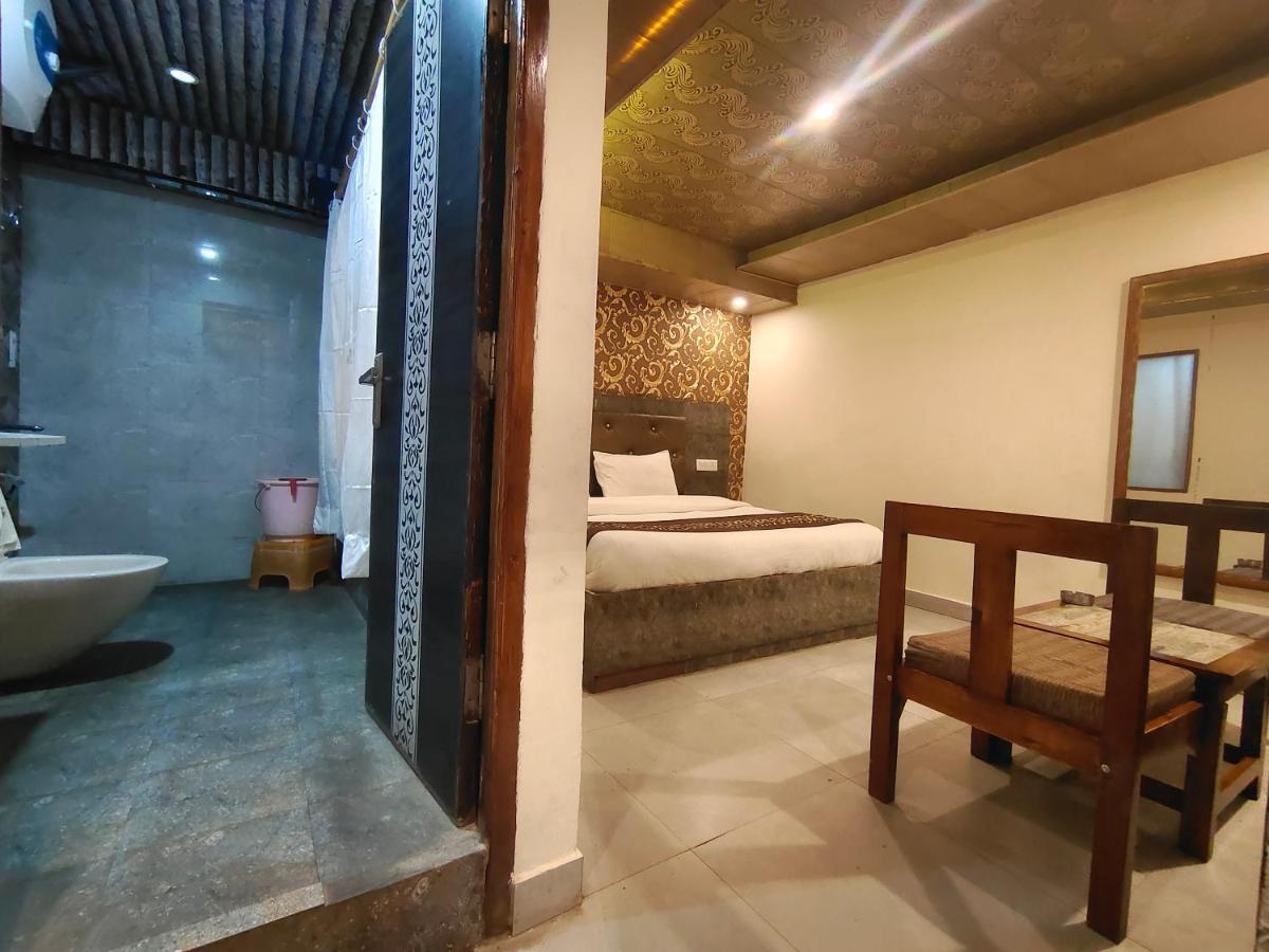 Mountain Zest-Simla Royale Near Mall Road-Free Pickup From Railway Station Simla Экстерьер фото