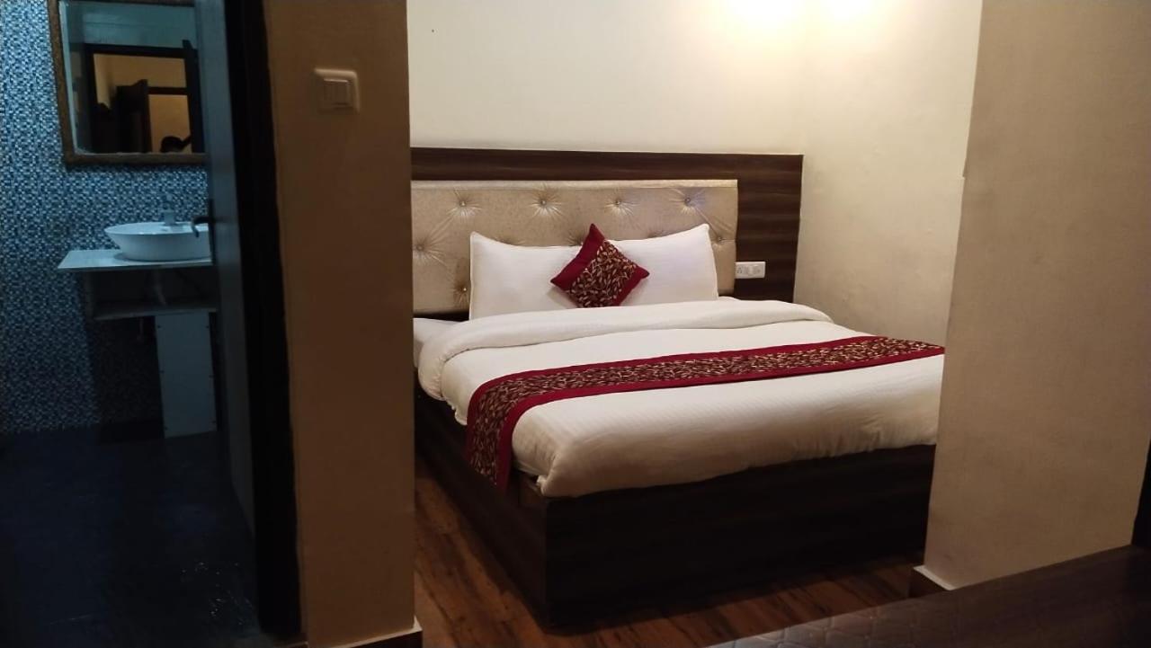 Mountain Zest-Simla Royale Near Mall Road-Free Pickup From Railway Station Simla Экстерьер фото